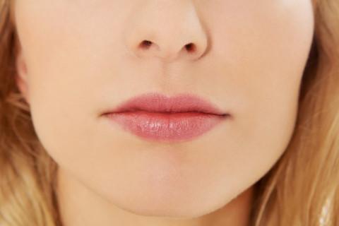 女人嘴唇薄的面相意味着什么嘴唇太薄的女人面相好吗